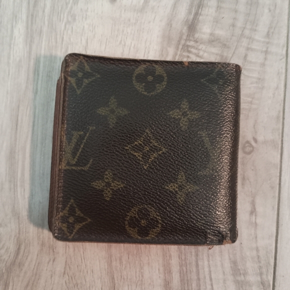 Authentic Louis Vuitton Monogram Bi-Fold Portefeuille Marco Men’s Wallet - Picture 2 of 11